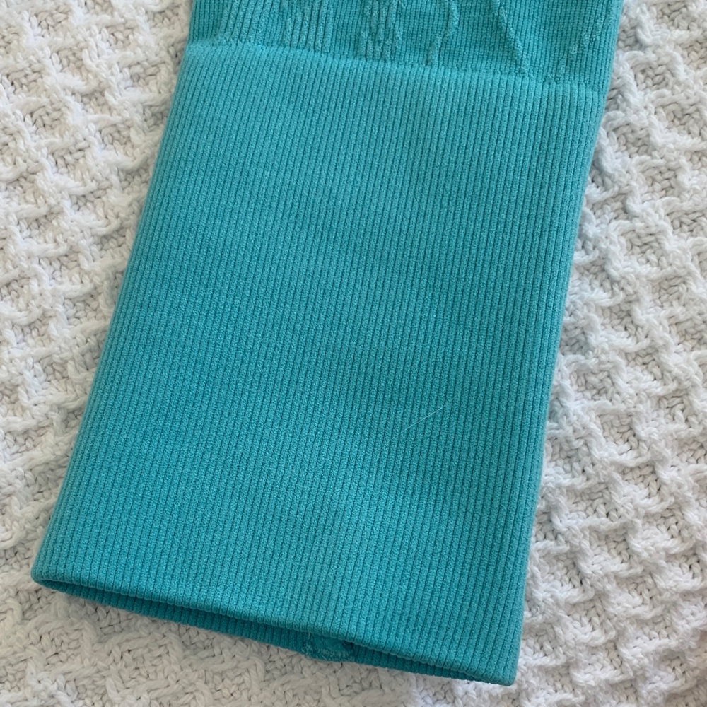 Cropped Teal Women's Cable-Knit top - Picture 4 of 14